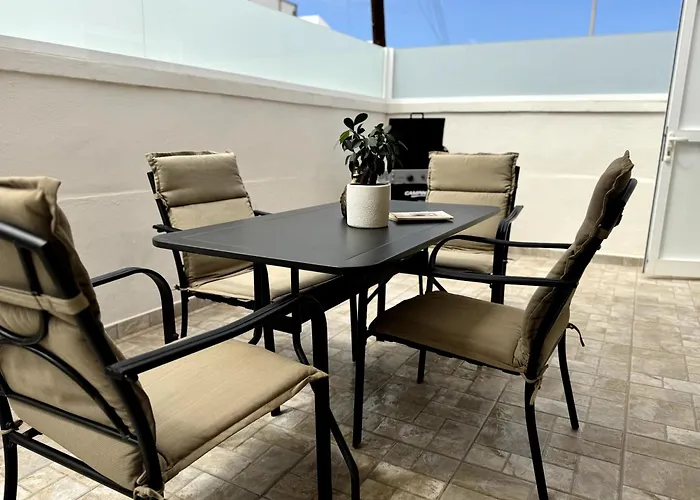 Mar Y Montana Nyaraló