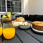 Mar Y Montana *